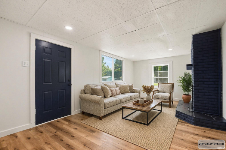 Listing Image 19