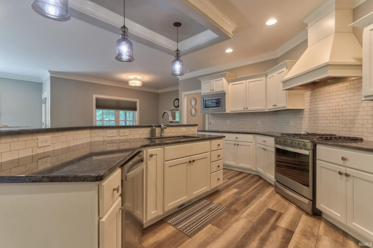 Listing Image 15