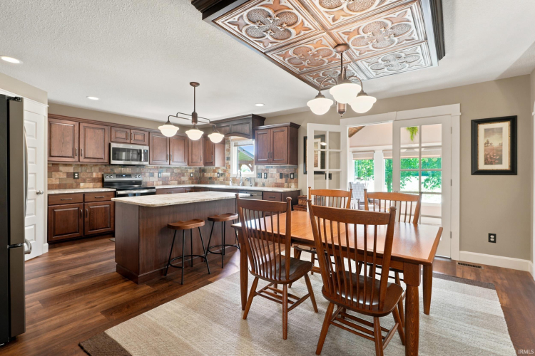 Listing Image 13