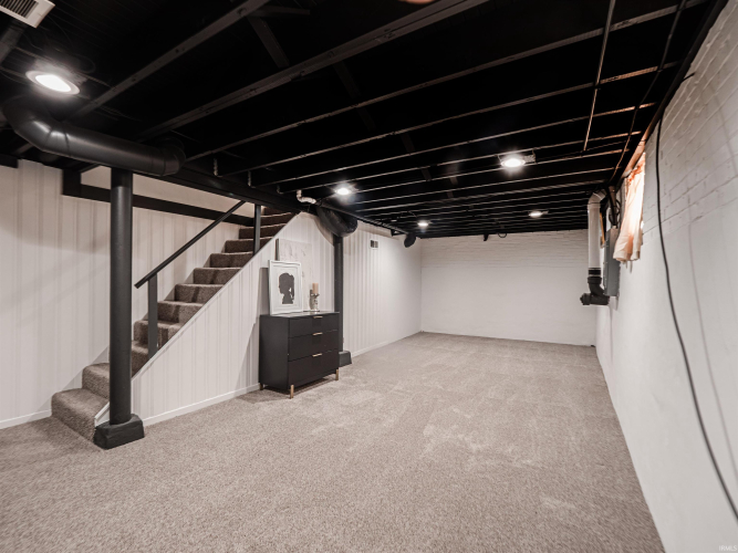 Listing Image 24