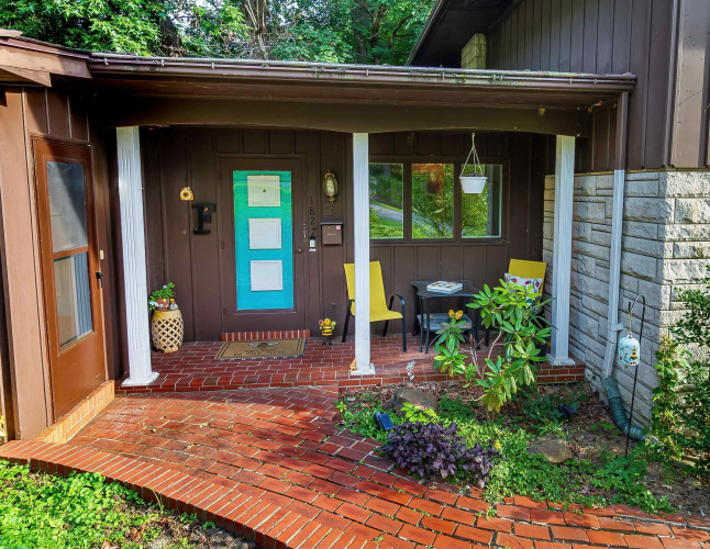 Listing Image 5