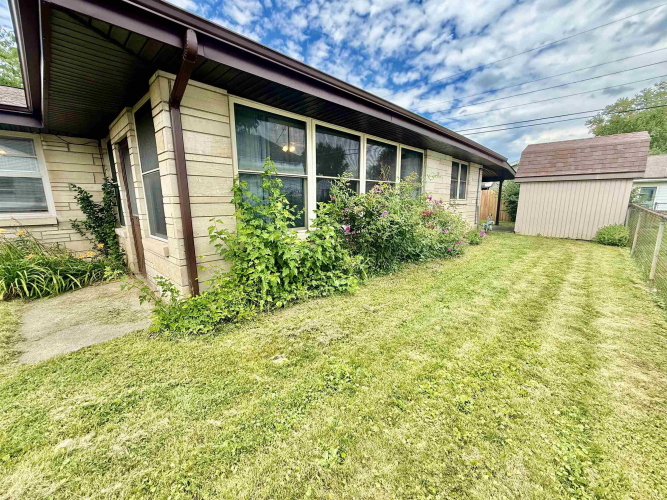 Listing Image 16