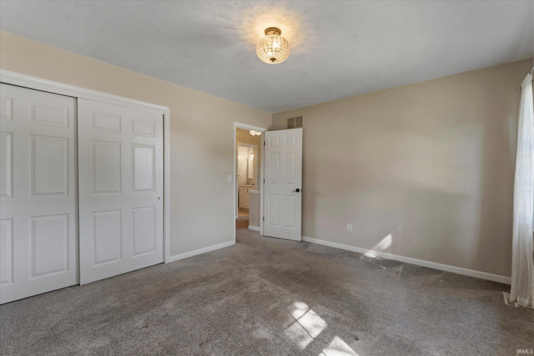 Listing Image 30