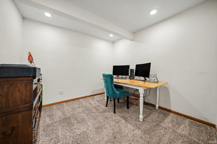 Listing Image 18