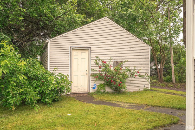Listing Image 21