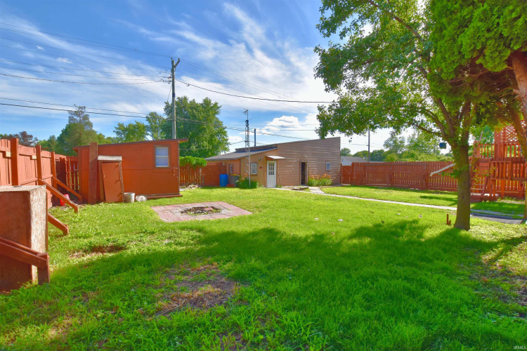 Listing Image 5