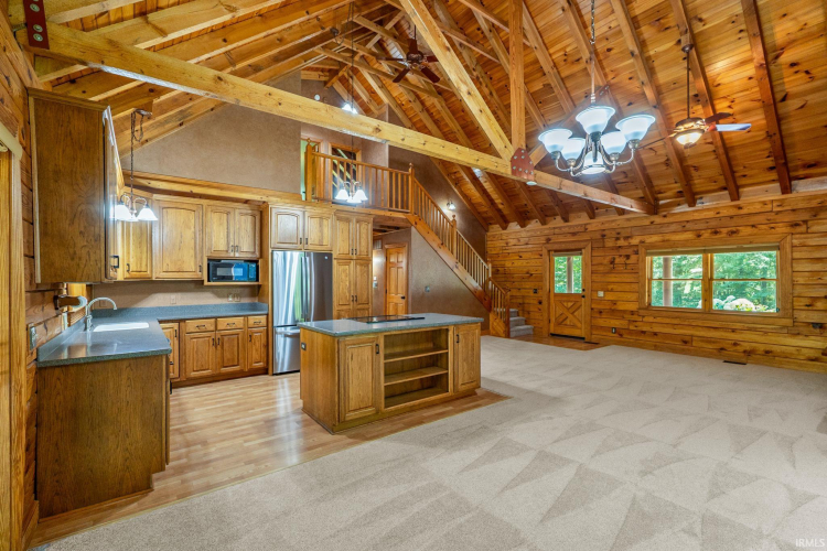 Listing Image 10