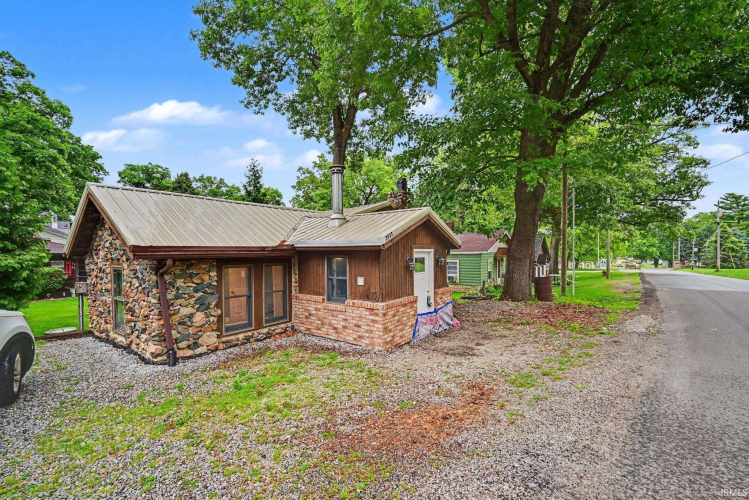 Listing Image 19