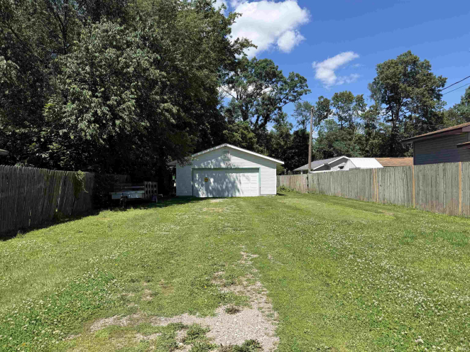 Listing Image 16