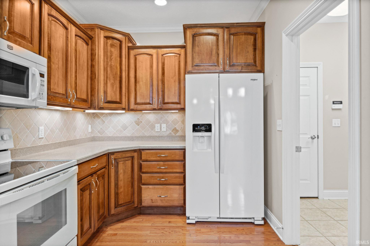 Listing Image 14