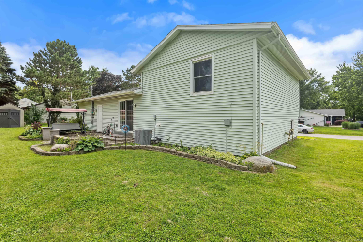 Listing Image 23