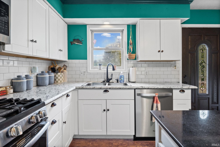 Listing Image 19
