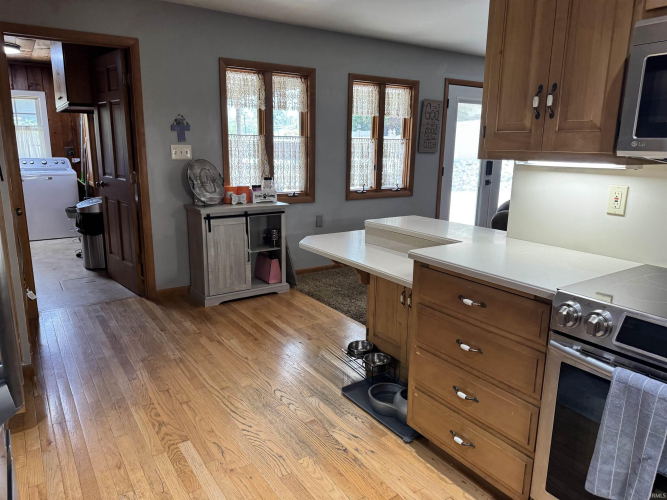 Listing Image 5
