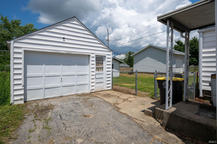 Listing Image 25