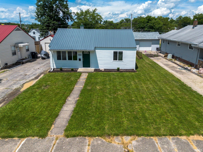 Listing Image 6