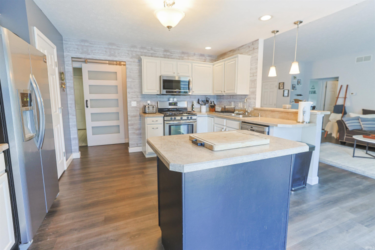 Listing Image 13