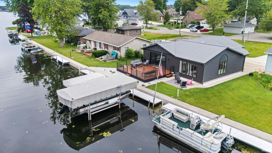 Listing Image 4