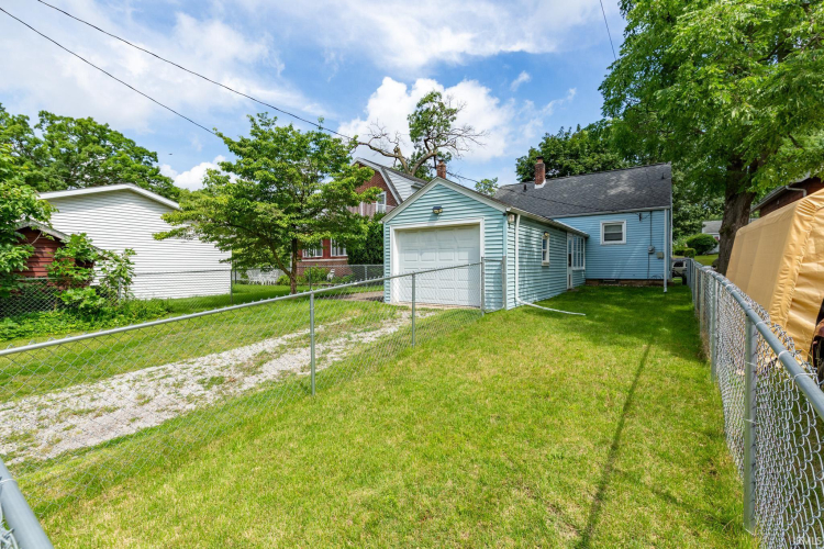 Listing Image 23
