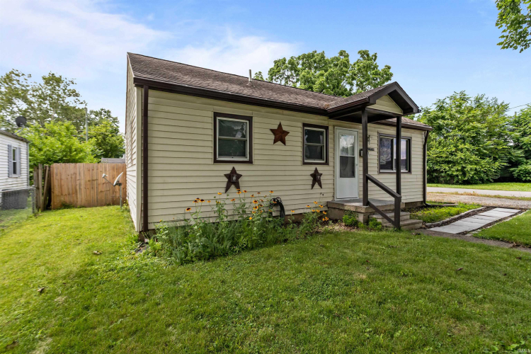 Listing Image 3