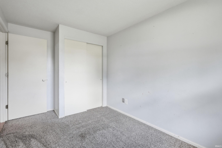 Listing Image 24