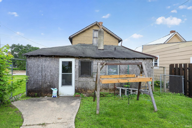 Listing Image 16