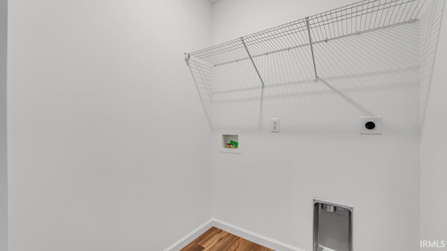 Listing Image 17