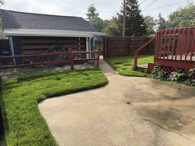 Listing Image 11