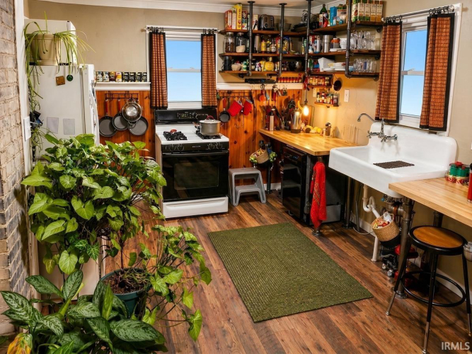 Listing Image 14