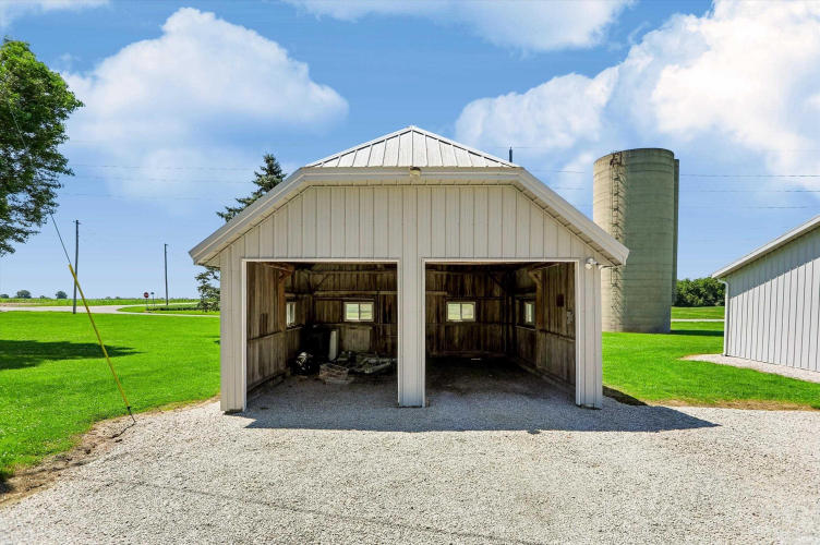 Listing Image 33