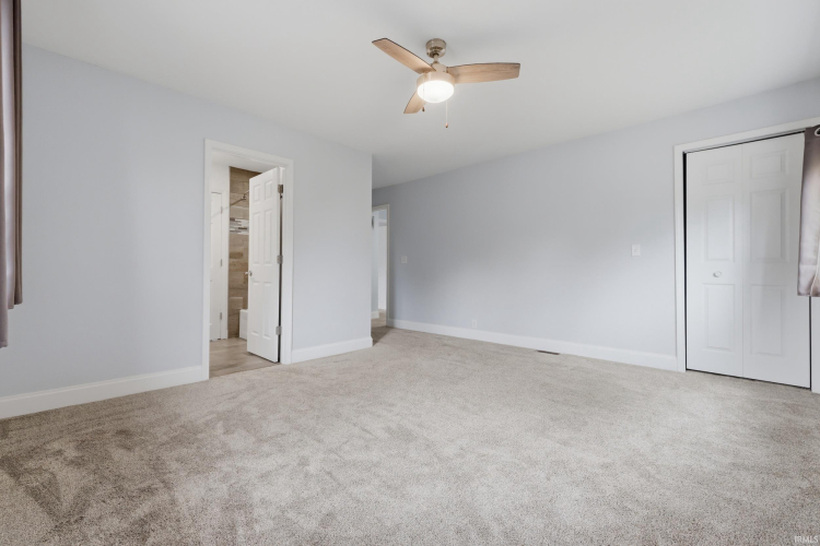 Listing Image 24