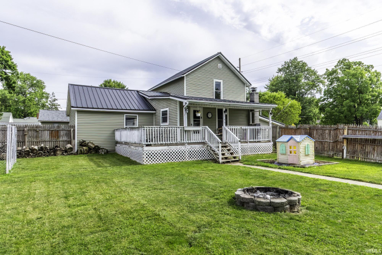 Listing Image 4
