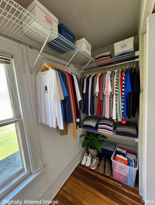 Listing Image 17