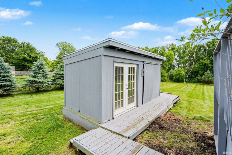Listing Image 8
