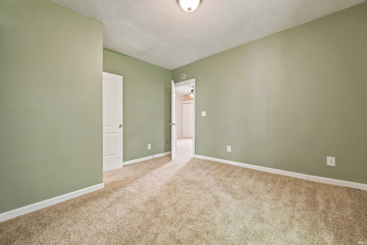 Listing Image 27