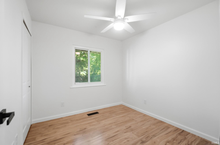 Listing Image 37