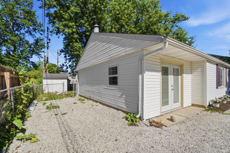 Listing Image 43