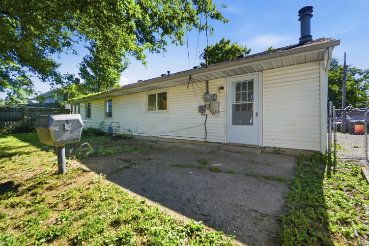 Listing Image 46