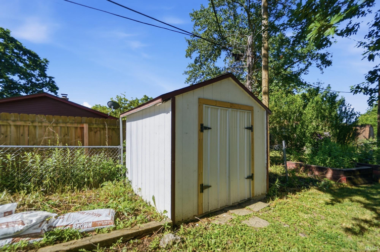 Listing Image 50
