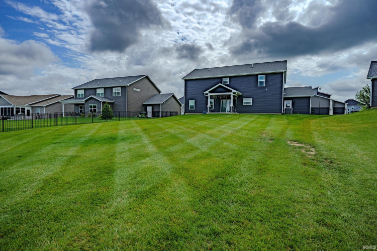 Listing Image 44