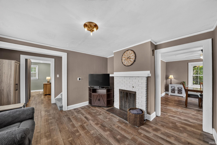 Listing Image 9