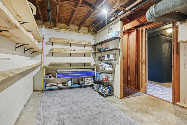 Listing Image 20