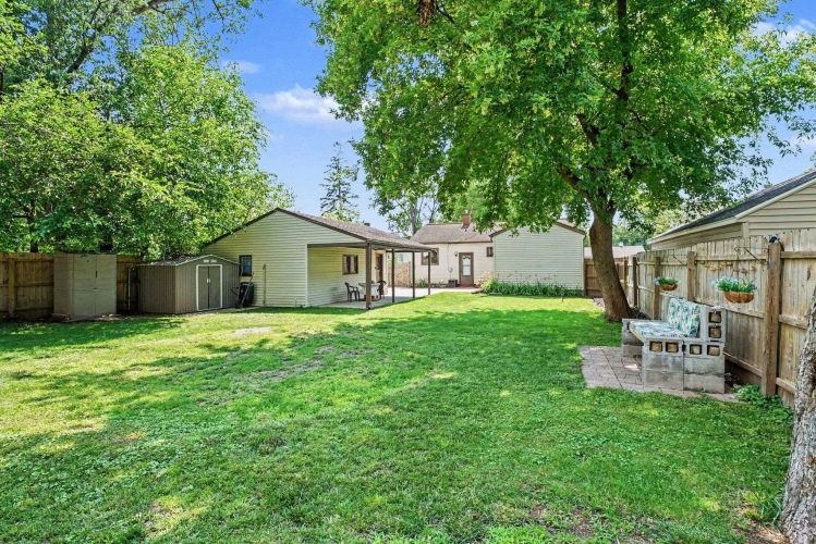 Listing Image 22