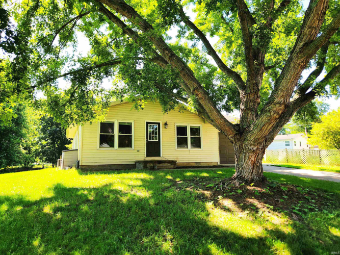 Listing Image 4