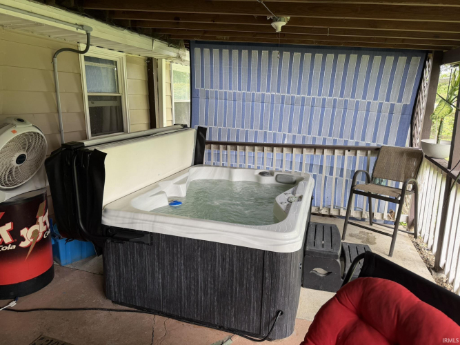 Listing Image 18