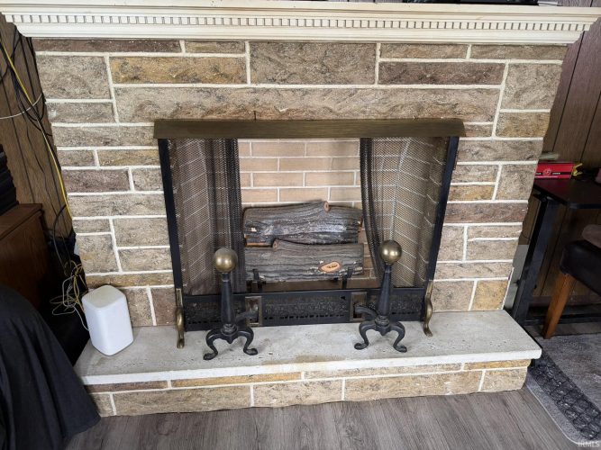 Listing Image 8