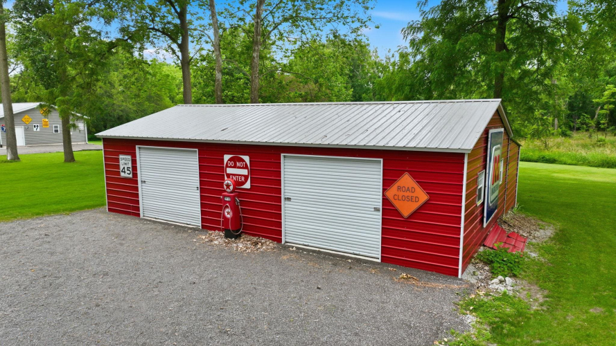 Listing Image 6