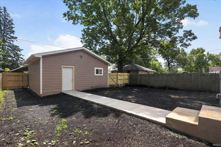 Listing Image 28