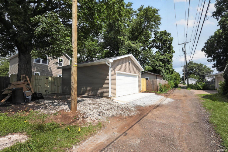 Listing Image 30