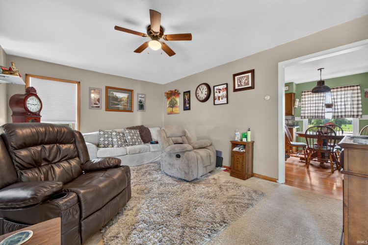 Listing Image 7