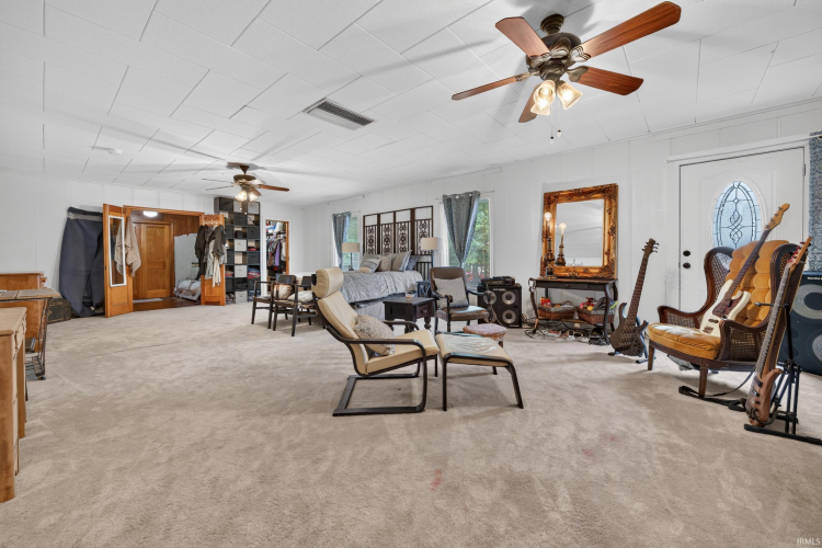 Listing Image 17
